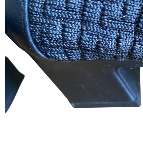 Adrienne Vittadini Navy Kitten Heels size 6 - Picture 5 of 7